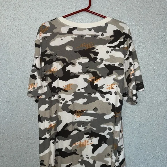 Nike Gray Dri-FIT Tee - Picture 3 of 3